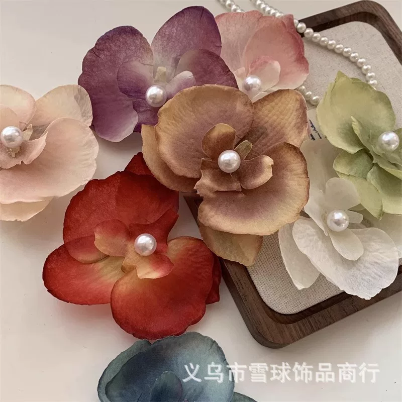 Orchid Gradient Clip