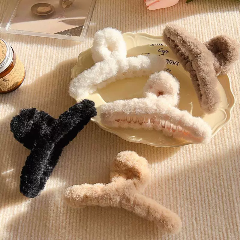 Cat Fur Hair Claw